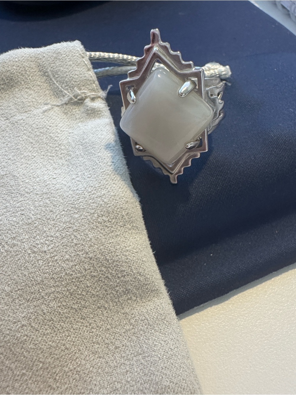 Kendra Scott Vintage Cass Cocktail Ring - Size 9 - Picture 3 of 9
